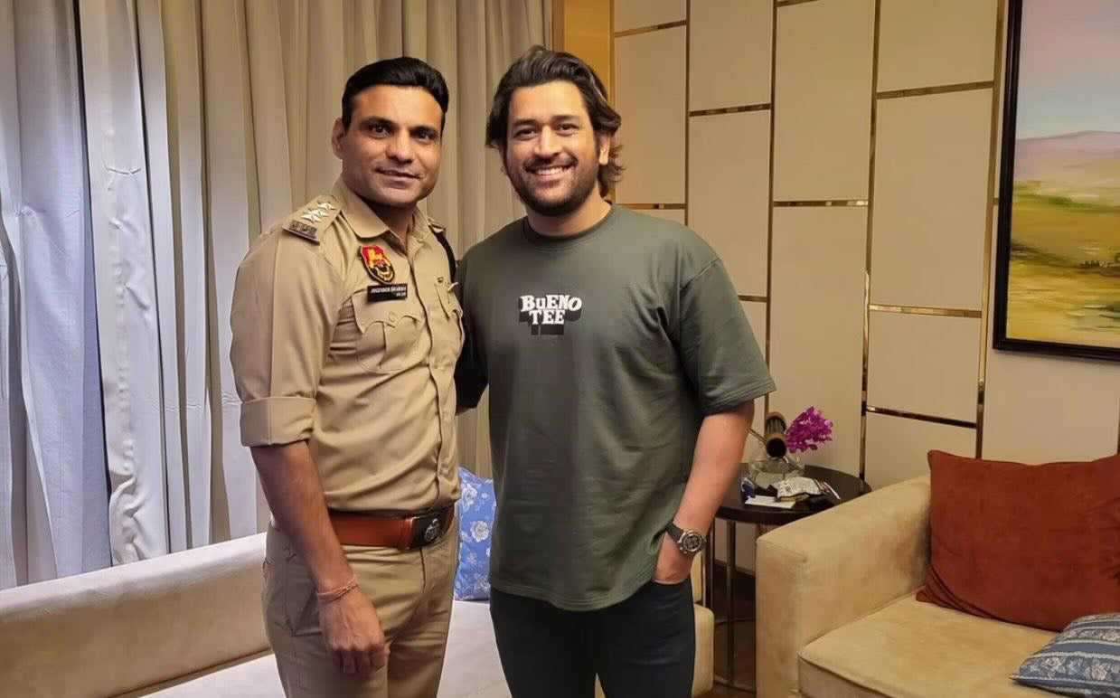 Why Bueno Tee Is the New Favorite of India’s Fashion-Forward Crowd (And MS Dhoni Too)